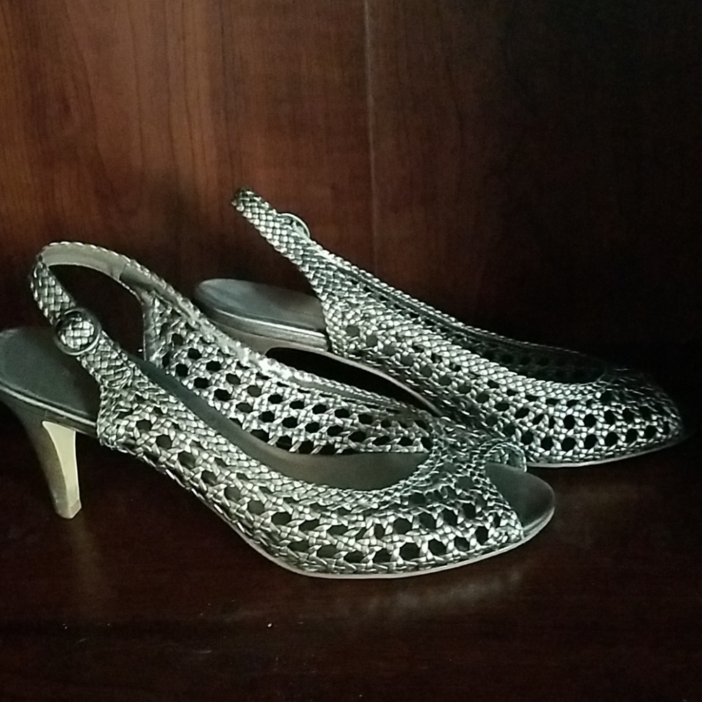 Silver Heels Very Unique - image 2